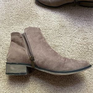 Bamboo Suede Heeled Boots/Booties